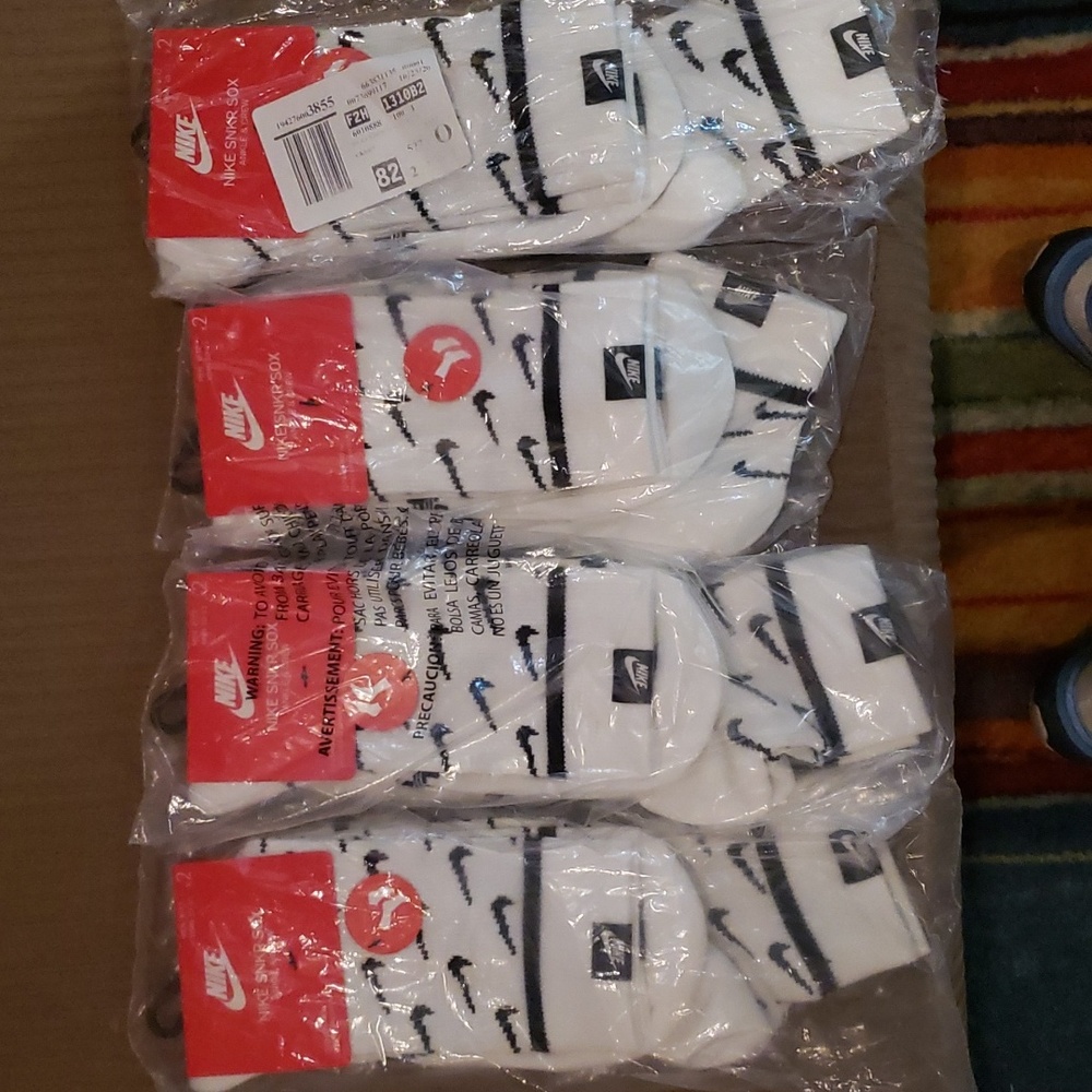 NIKE Sneaker Socks - Still in packs, never opened,  size L (9-12) - Picture 5 of 5